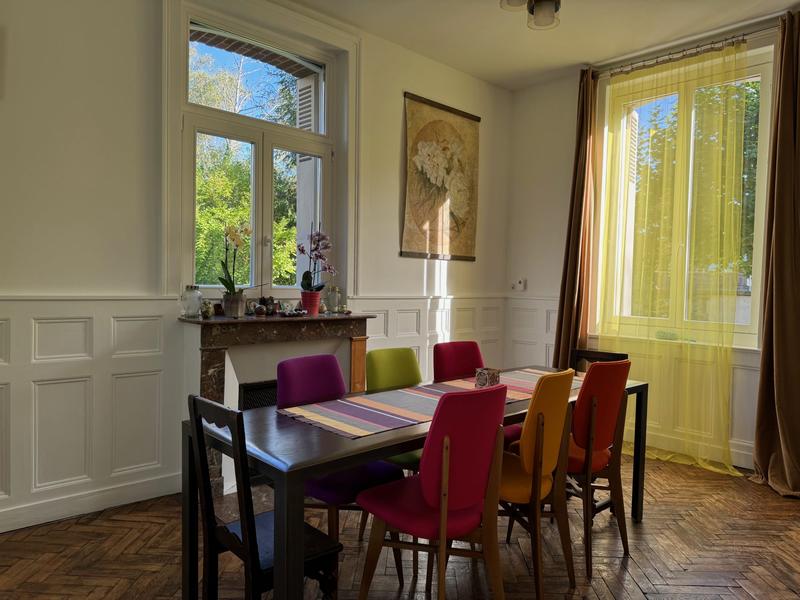 Maison - 195 m² - 9 pièces