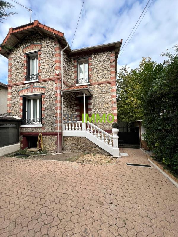 Maison ancienne - 229 m² - 8 pièces