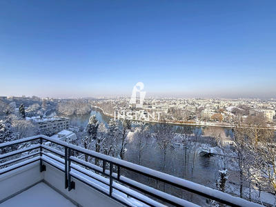 Appartement - 93 m² - 4 pièces