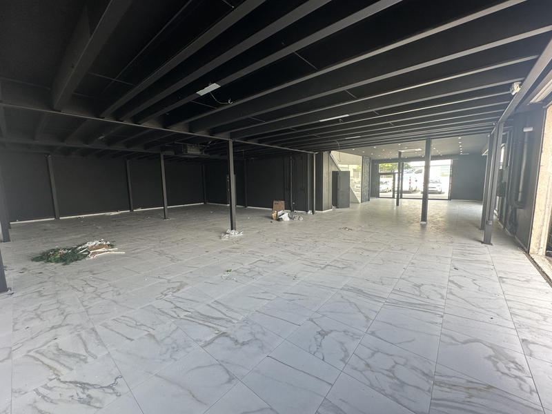 Local commercial - 560 m²