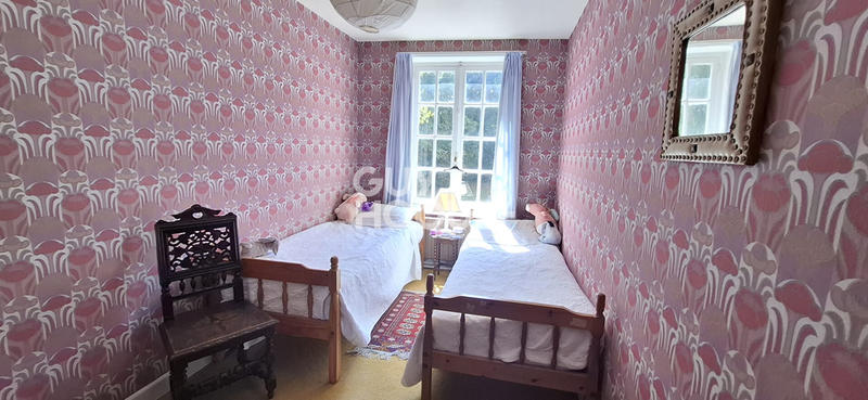 Demeure - 319 m² - 11 pièces