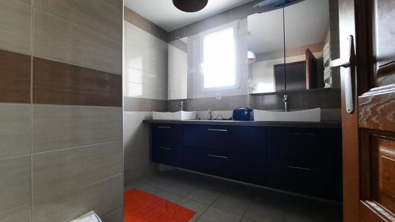 Maison - 364 m² - 9 pièces