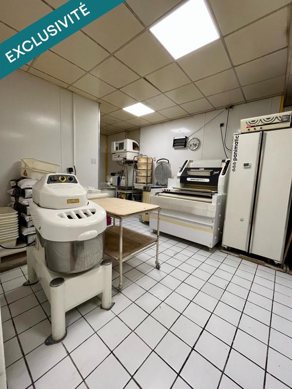 Local commercial - 200 m² - 11 pièces