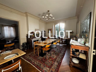 Maison - 357 m² - 15 pièces