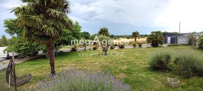 Maison - 204 m² - 7 pièces