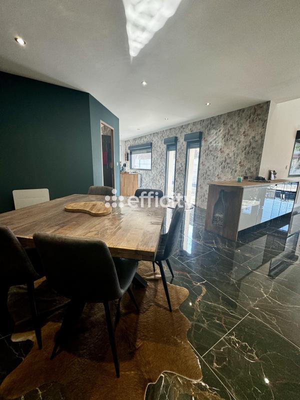 Maison - 90 m² - 3 pièces