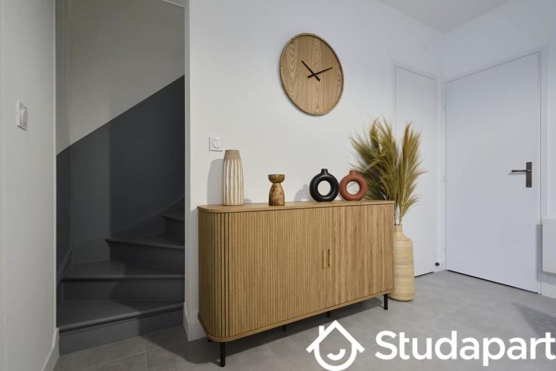 Chambre - 11 m² - 1 pièce