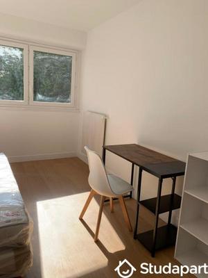 Chambre - 11 m² - 1 pièce