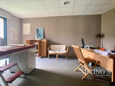 Maison traditionnelle - 147 m² - 6 pièces