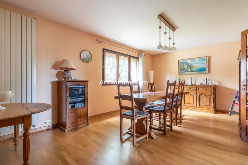 Maison - 200 m² - 8 pièces