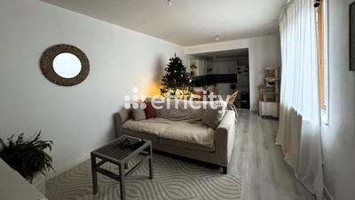 Immeuble - 300 m² - 12 pièces