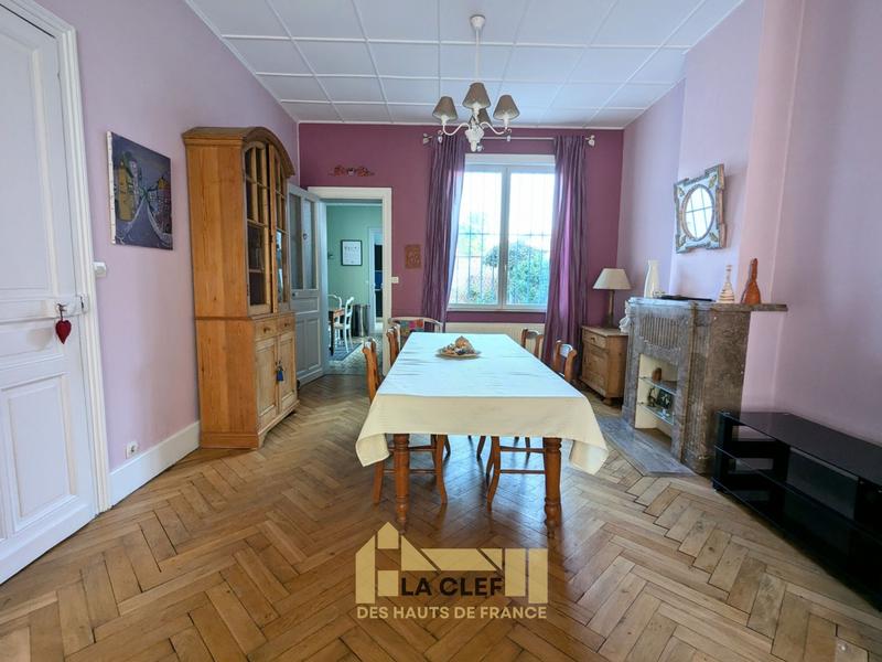 Maison - 151 m² - 6 pièces