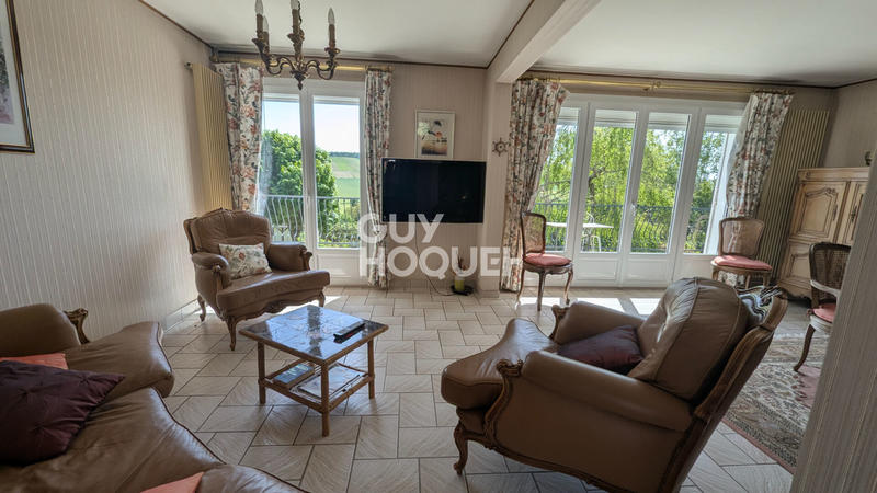 Maison - 168 m² - 8 pièces