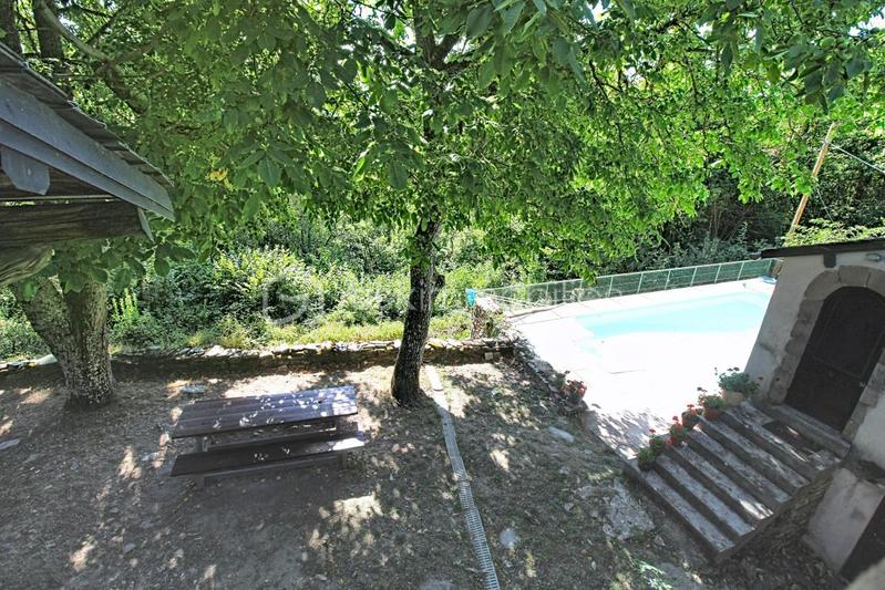 Propriété - 165 m² - 8 pièces