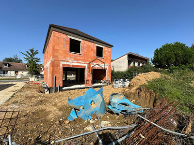 Maison - 139 m² - 6 pièces