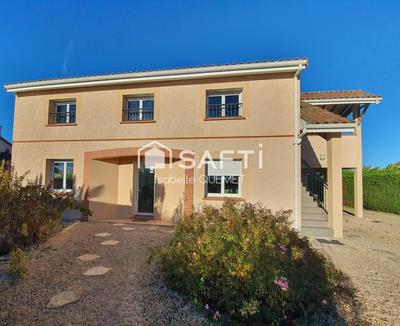 Maison - 180 m² - 10 pièces