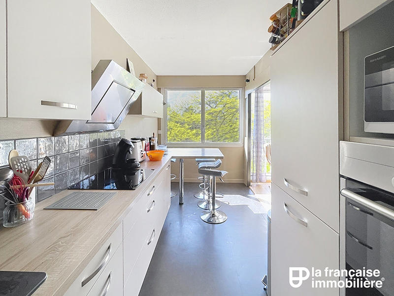 Appartement - 88 m² - 5 pièces