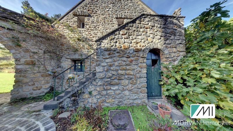 Maison - 479 m² - 15 pièces