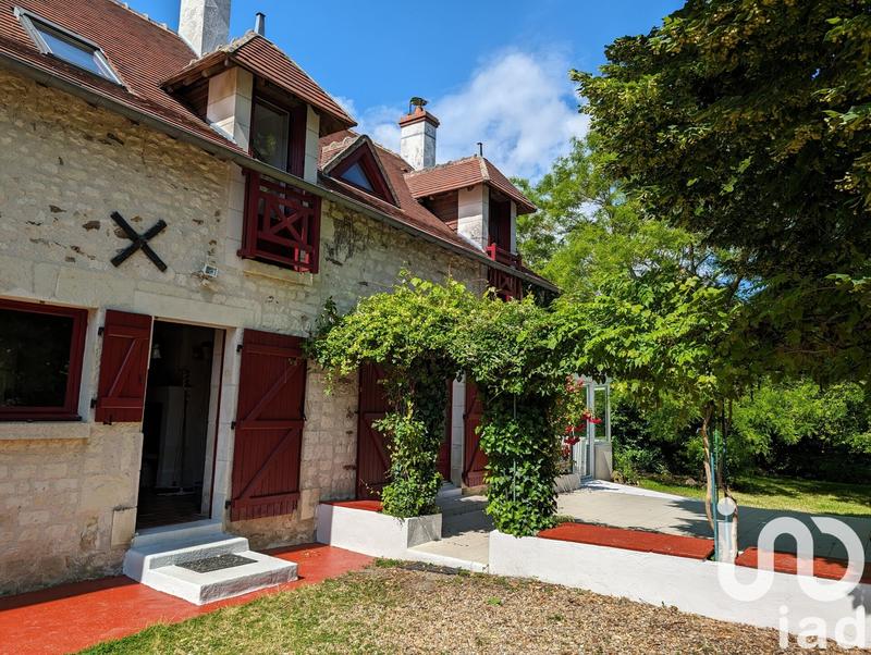 Maison - 300 m² - 10 pièces