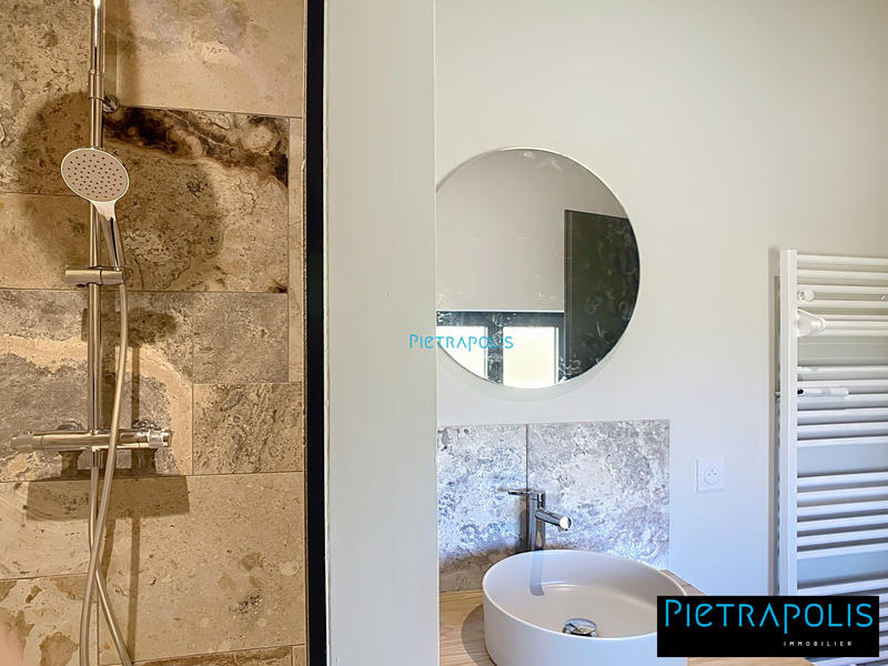 Maison - 180 m² - 7 pièces