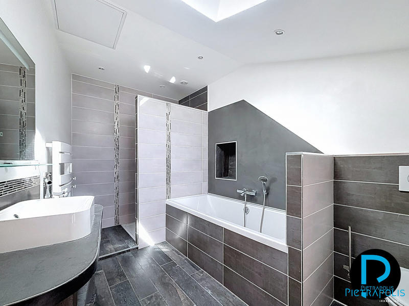 Ferme - 180 m² - 6 pièces