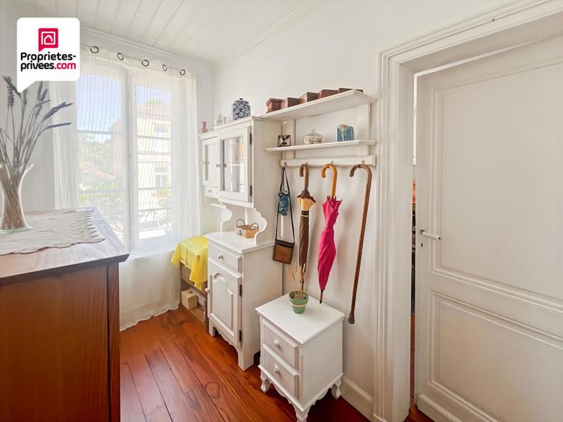 Maison - 127 m² - 9 pièces