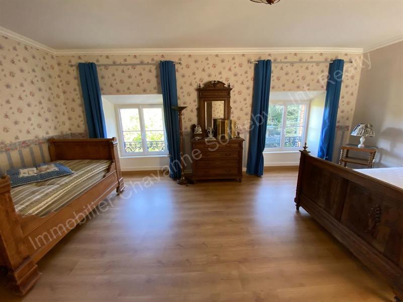 Maison - 552 m² - 11 pièces