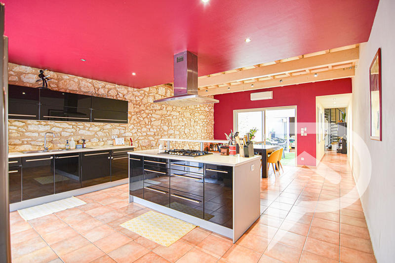 Maison - 147 m² - 6 pièces