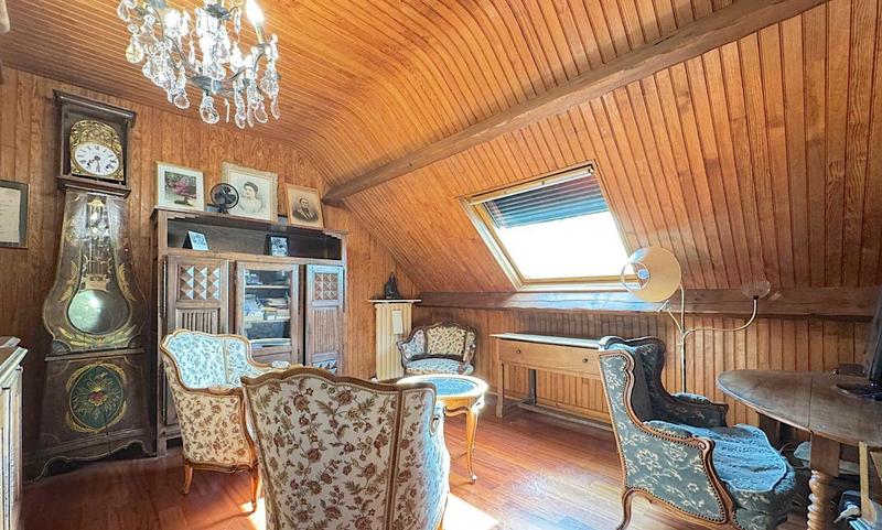 Maison - 195 m² - 6 pièces