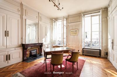 Appartement - 190 m² - 5 pièces