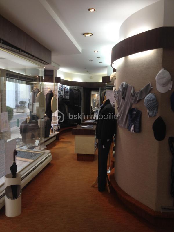 Local commercial - 153 m² - 3 pièces