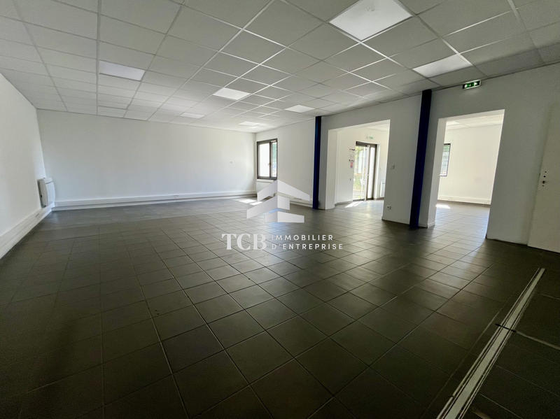 Local d'activités - 1 175 m²