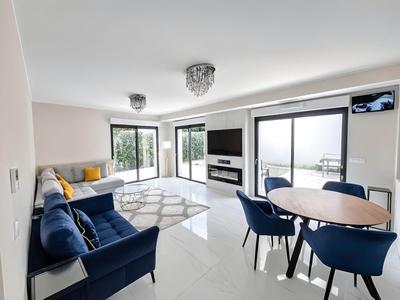 Maison - 123 m² - 5 pièces