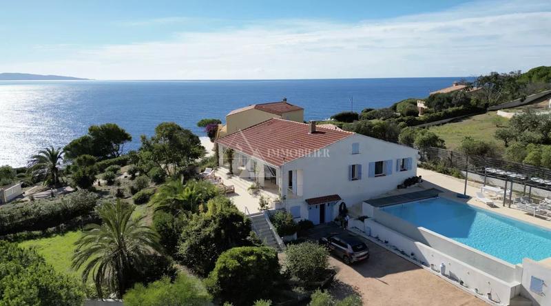 Villa - 189 m² - 6 pièces