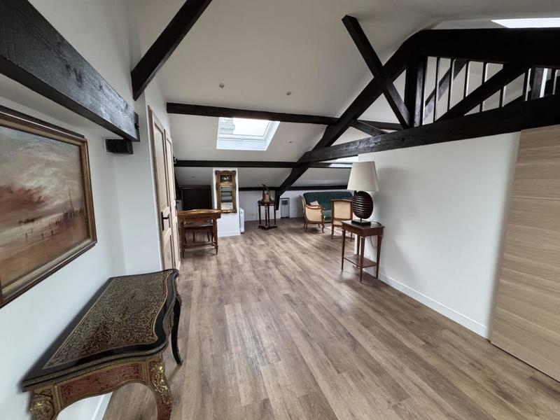 Appartement ancien - 120 m² - 3 pièces