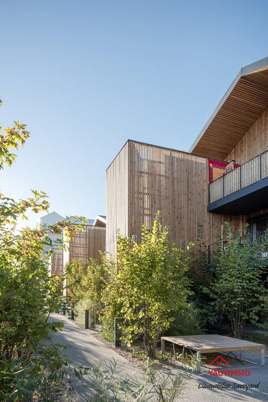 Appartement - 96 m² - 4 pièces