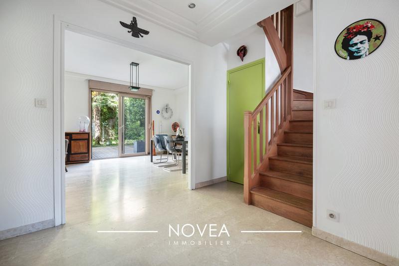 Maison - 154 m² - 9 pièces