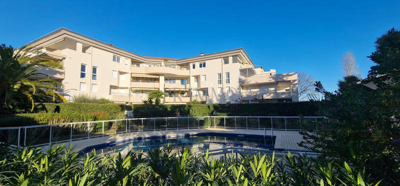 Appartement - 104 m² - 3 pièces