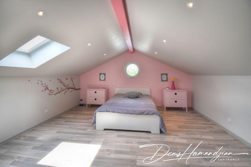 Maison - 175 m² - 6 pièces