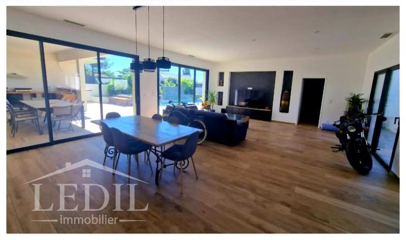 Maison - 178 m² - 6 pièces