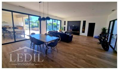 Maison - 178 m² - 6 pièces