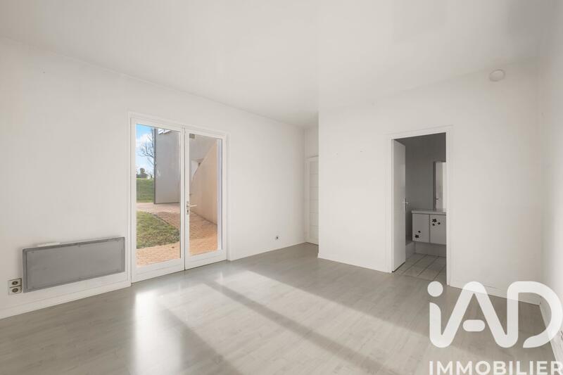 Maison - 270 m² - 5 pièces