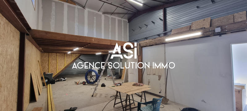Local d'activité / Entrepôt - 146 m²