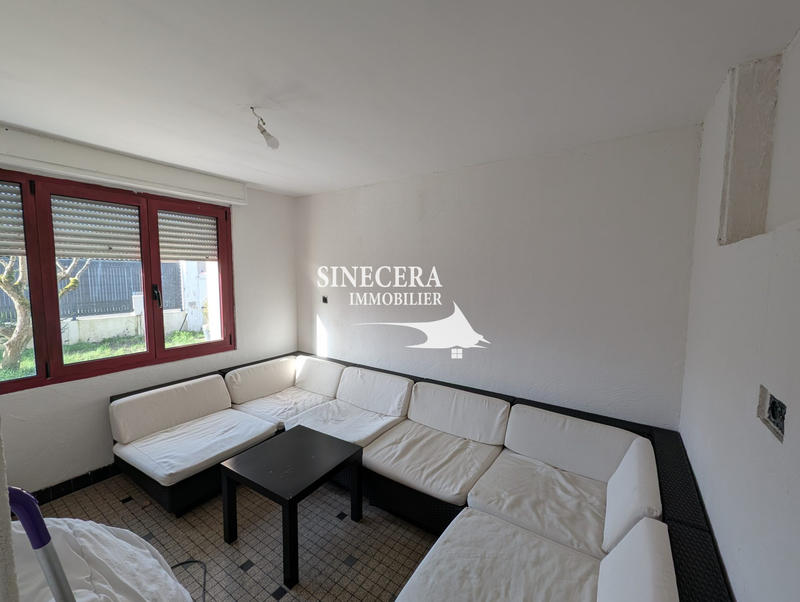 Maison traditionnelle - 177 m² - 8 pièces