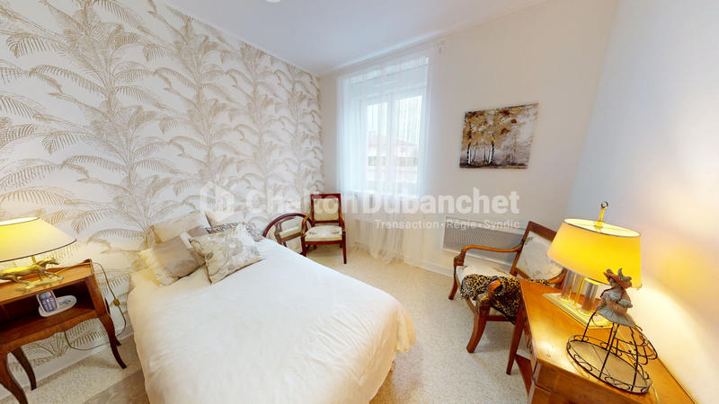 Maison - 188 m² - 8 pièces