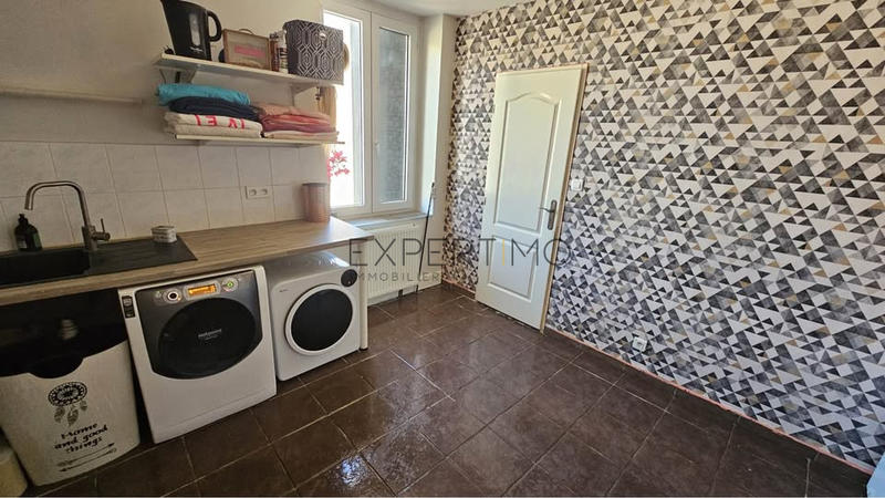 Maison - 225 m² - 10 pièces