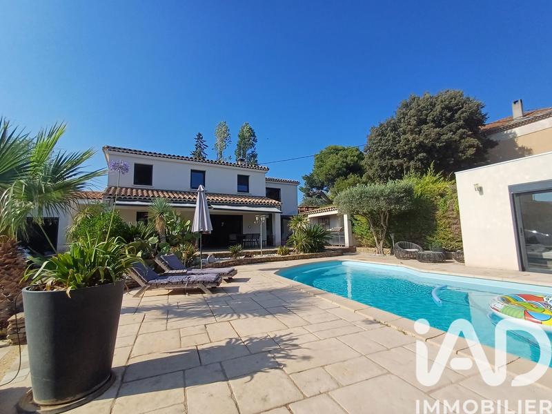 Maison - 188 m² - 8 pièces