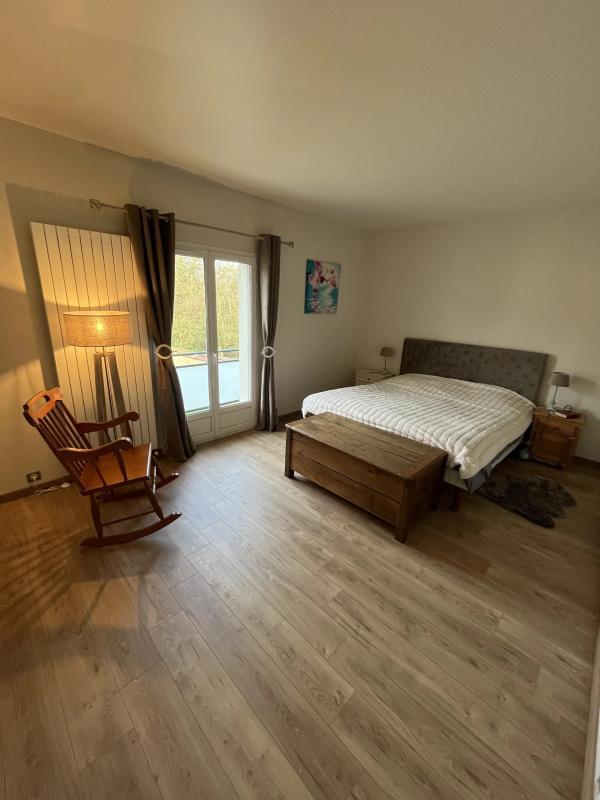 Maison - 200 m² - 8 pièces