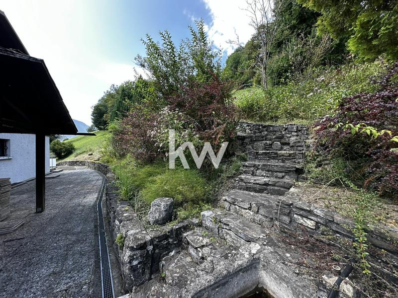 Maison - 365 m² - 17 pièces