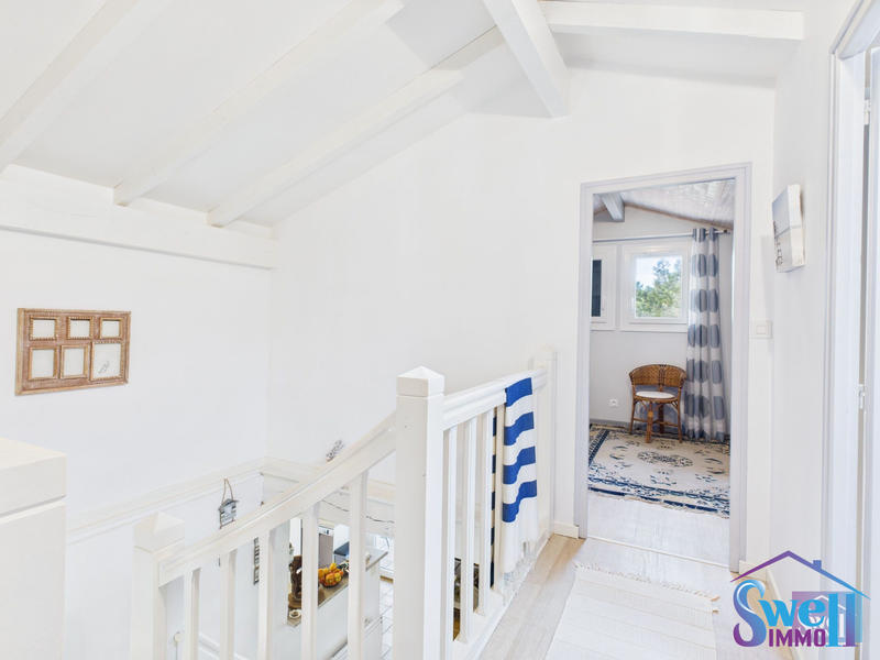 Maison traditionnelle - 140 m² - 6 pièces